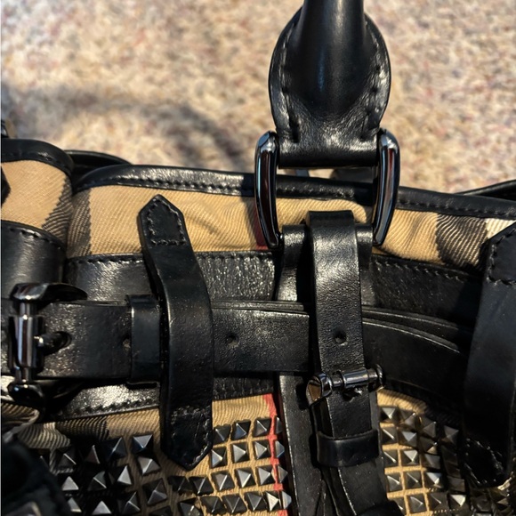 Burberry Rowan studded satchel - Picture 9 of 14